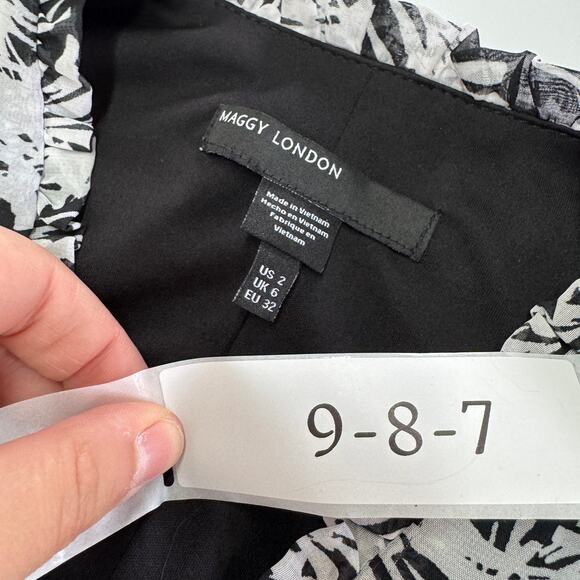 Maggy London Dress Womens 2 Black White Printed Maxi V Neck Stretch - Picture 4 of 9